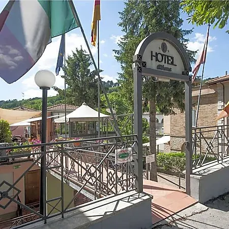Athena 2* Spoleto